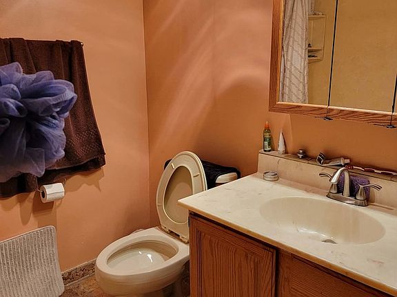 4th image of 236 George St APT B