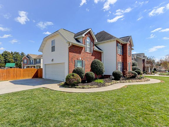 2nd image of 5410 Sunnyside Ln