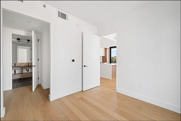 Rented by Living New York | media 76