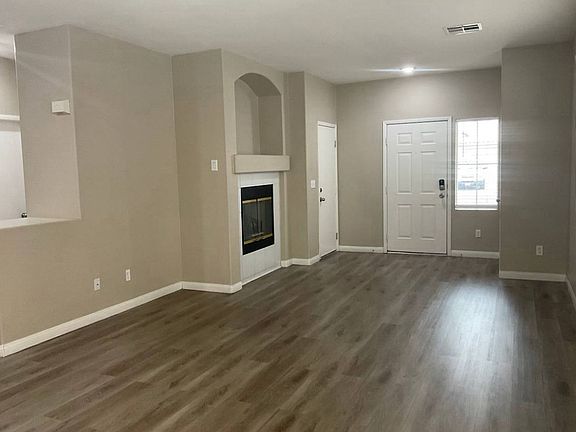3rd image of 5960 Hickory Nut Ave
