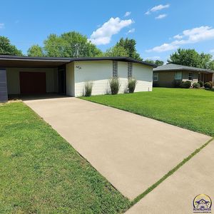 1015 N Walnut St, Iola, KS, 66749