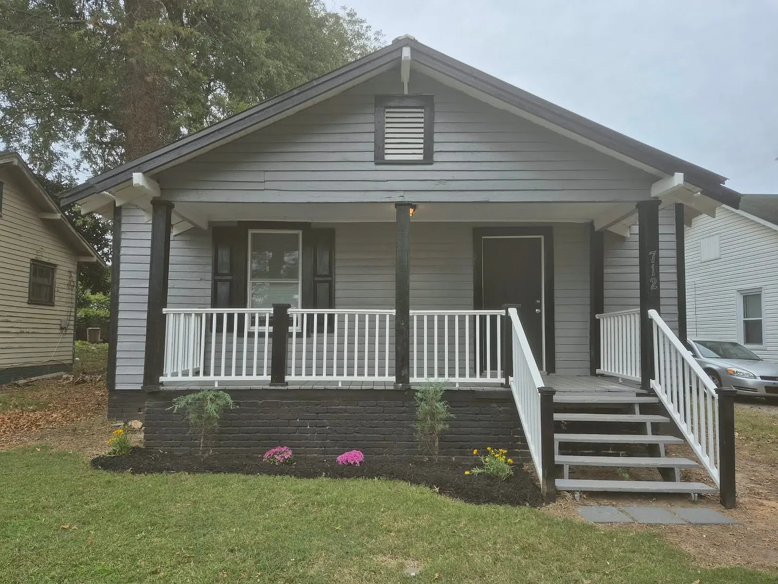 712 Douglas St — Photo 1