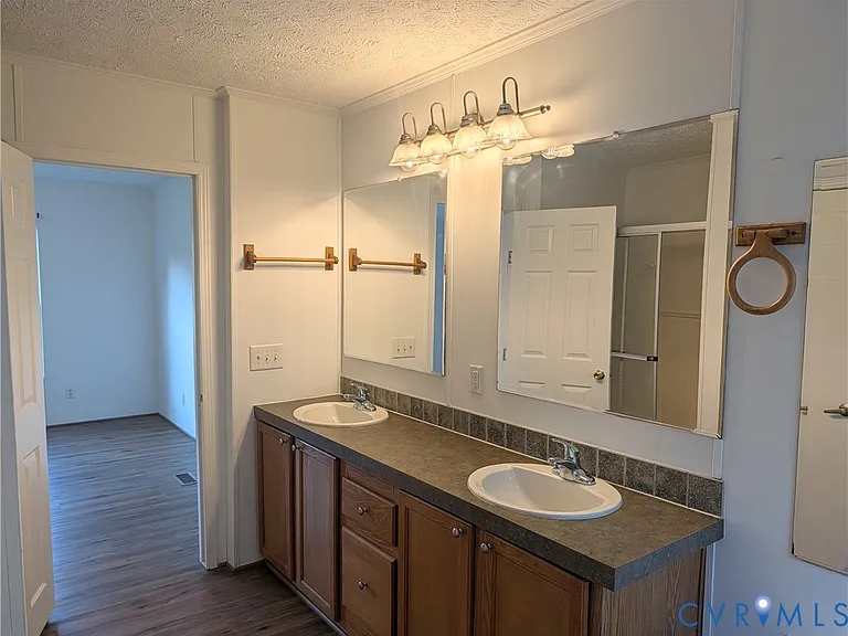 13461 Gorburn Dr — Photo 23