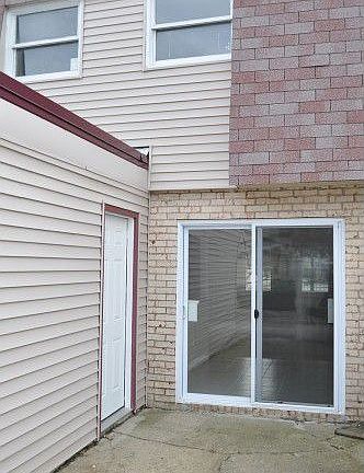 3rd image of 4263 Bennington Blvd Unit 12-G