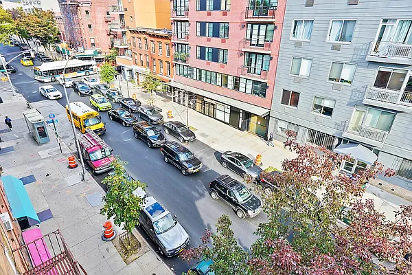 Rented by R Management | media 22