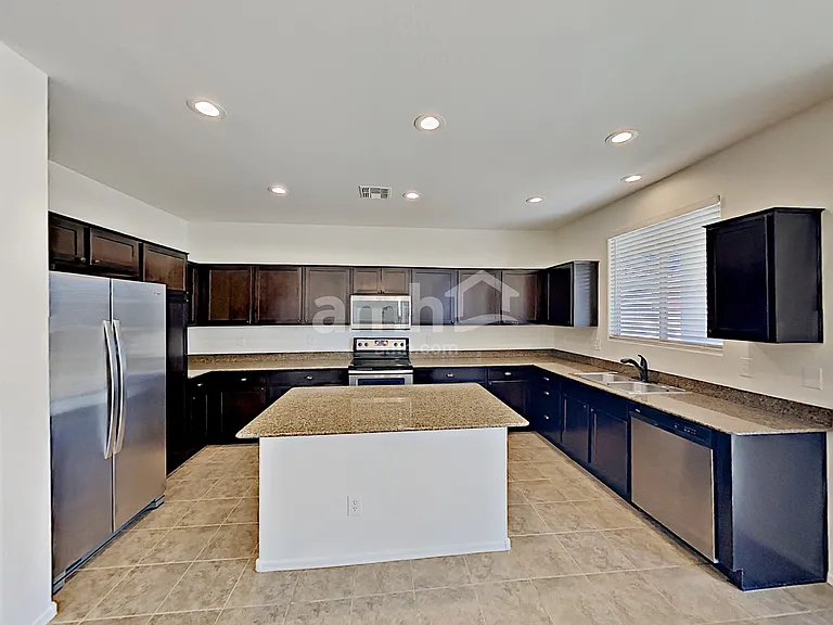 3453 N Almar — Photo 3