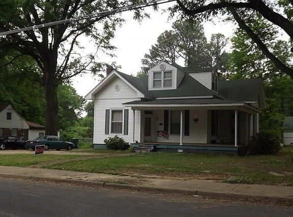 2nd image of 1052 Whitehaven Ln