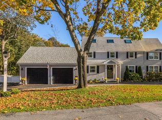 1 Lanthorn Ln, Beverly, MA 01915
