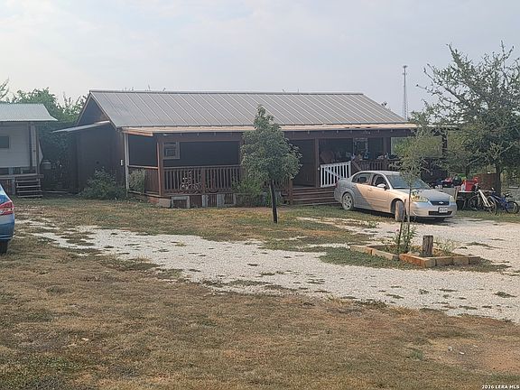 2nd image of 505 Chaparral