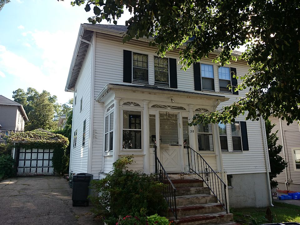 2nd image of 38 Embassy Rd
