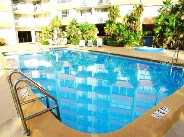 1300 NE Miami Gardens Dr APT 217E, Miami, FL 33179