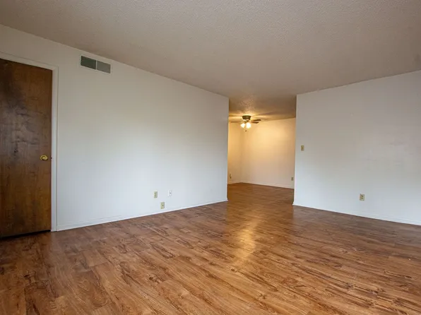 2332 N. Cotner Blvd, 2332 N Cotner Blvd #6, Lincoln, NE 68507