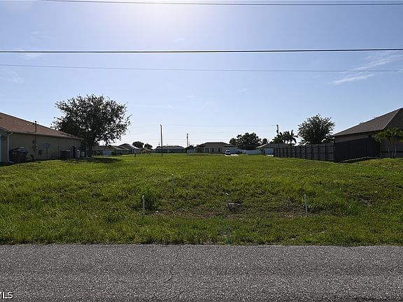 2nd image of 1701 NE 6th Pl