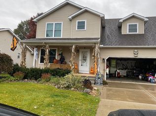 712 Mary Ann Dr, Holly, MI