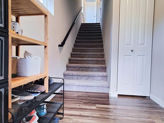 5th image of 16021 Manor Way #D-1