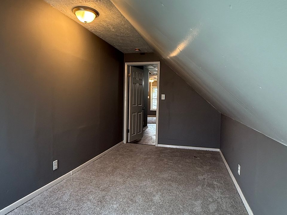 1st image of 3358 E 132nd St #3
