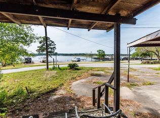 235 Kickapoo Dr, Livingston, TX 77351