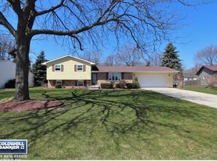 3730 Longview Ct, Green Bay, WI 54301