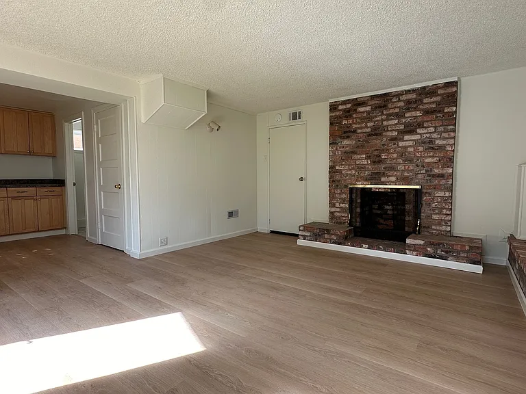 11 Southwood Dr — Photo 20