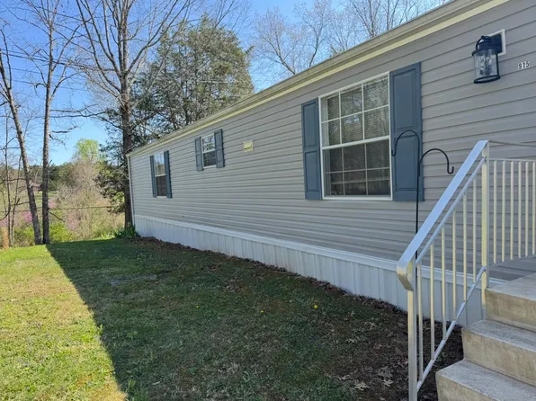 915 Arthur Rd, Cumberland Gap, TN 37724