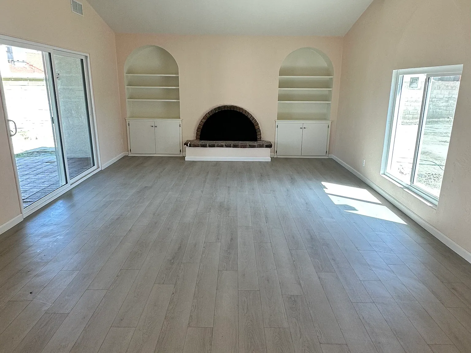 521 N Hemet St — Photo 4
