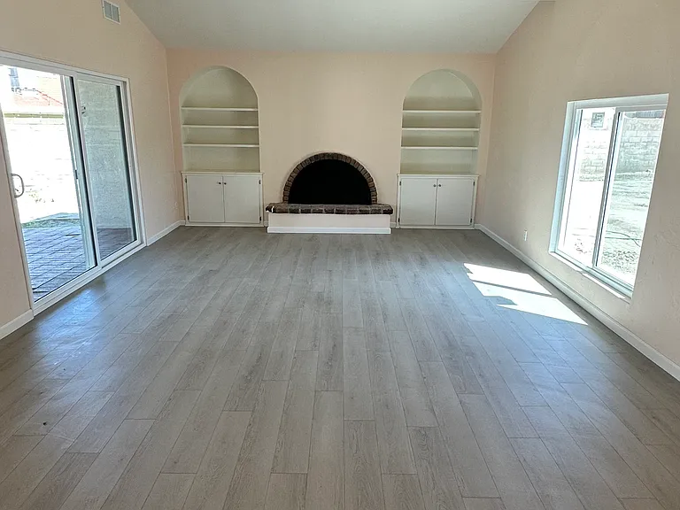 521 N Hemet St — Photo 4