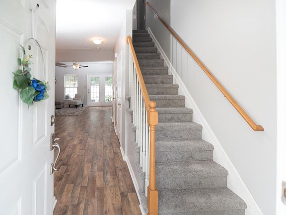 4th image of 1504 Creek Ct