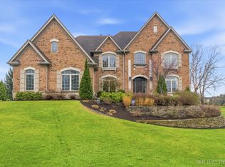 40W701 Willowbrook Ct, St Charles, IL 60175