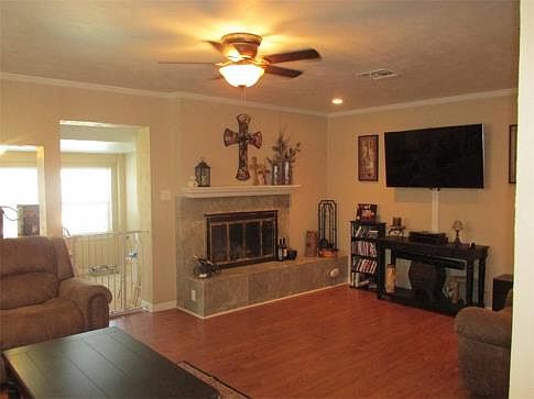 4th image of 1526 Primrose Dr