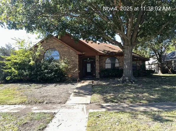 2117 Rolling Oak Ln, Garland, TX 75044