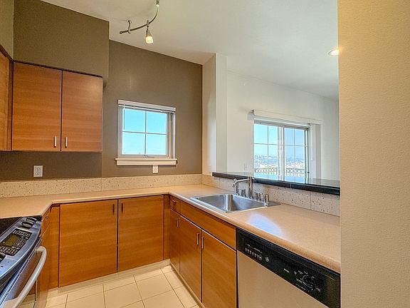 5th image of 700 E Denny Way Unit 601