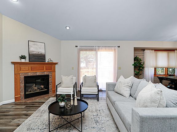 5th image of 3012 Meadowood Cir