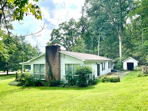 3rd image of 159 Fullerton Rd