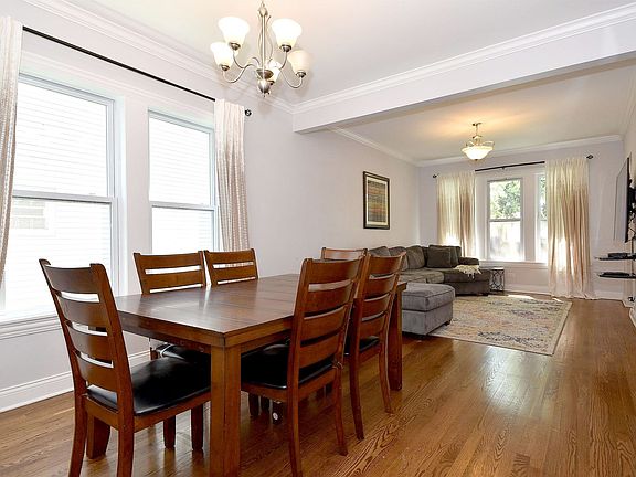 4th image of 938 Dunlop Ave