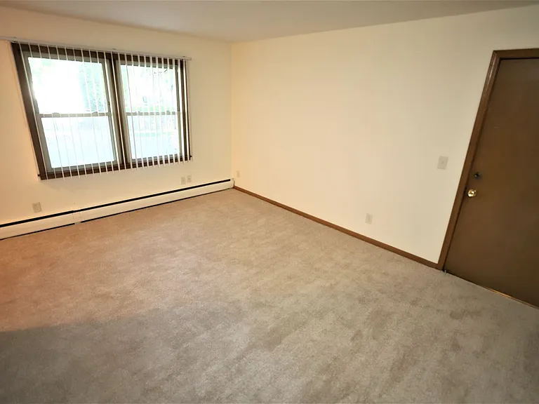 6630 Queen Ave S — Photo 7