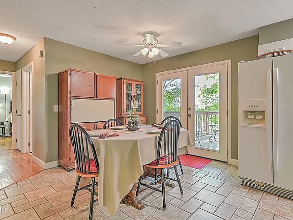 3rd image of 1105 Quail Harbour Dr
