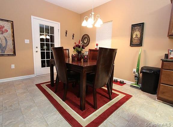 2nd image of 107 Lookout Point Pl