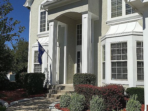 2nd image of 1404 NE Tara Dr