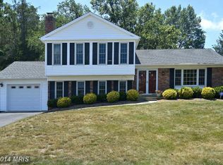 8110 Lake Pleasant Dr, Springfield, VA 22153