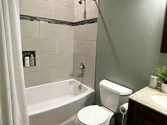 4th image of 510 Saint Paul Pl #1B