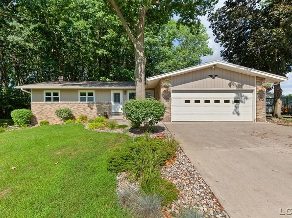 4382 3rd St, Adrian, MI 49221