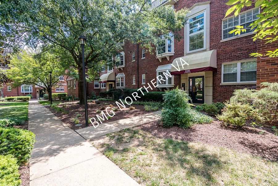 1st image of 2101 N Scott St APT 95