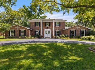 4 Suffield Pl, Saint Louis, MO 63141