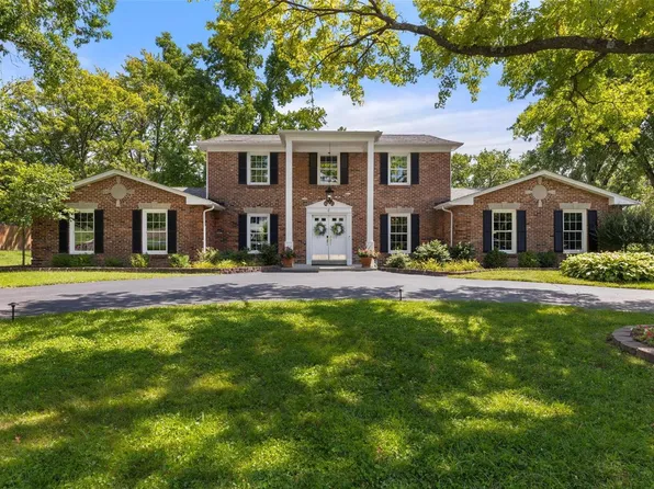 4 Suffield Pl, Saint Louis, MO 63141