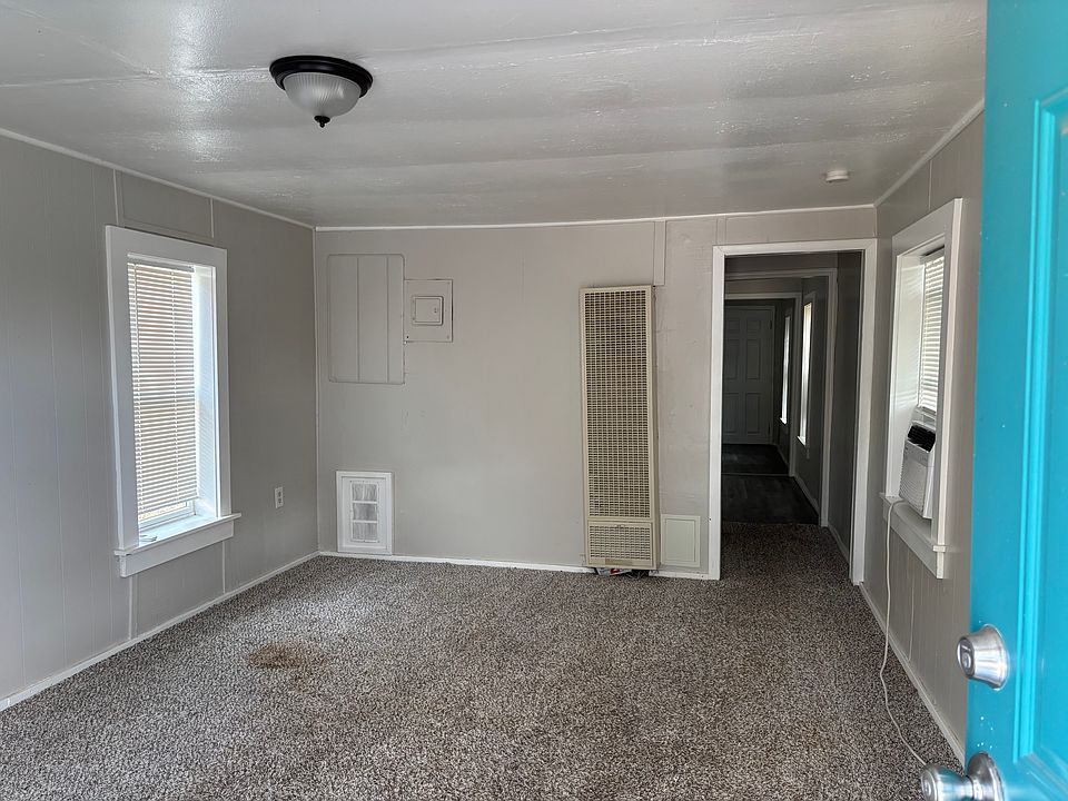 1st image of 426 1/2 E Gray St