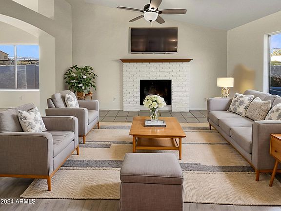 2nd image of 3047 E ROSEMONTE Drive