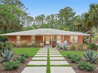 1001 Poppell Dr, Darien, GA 31305