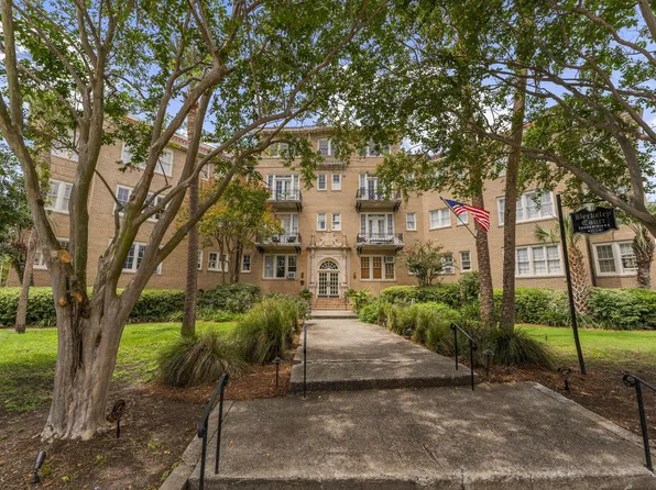 63 Rutledge Ave APT 27, Charleston, SC 29401