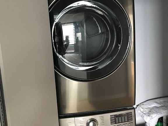 5th image of 8 E Randolph St Unit 2202