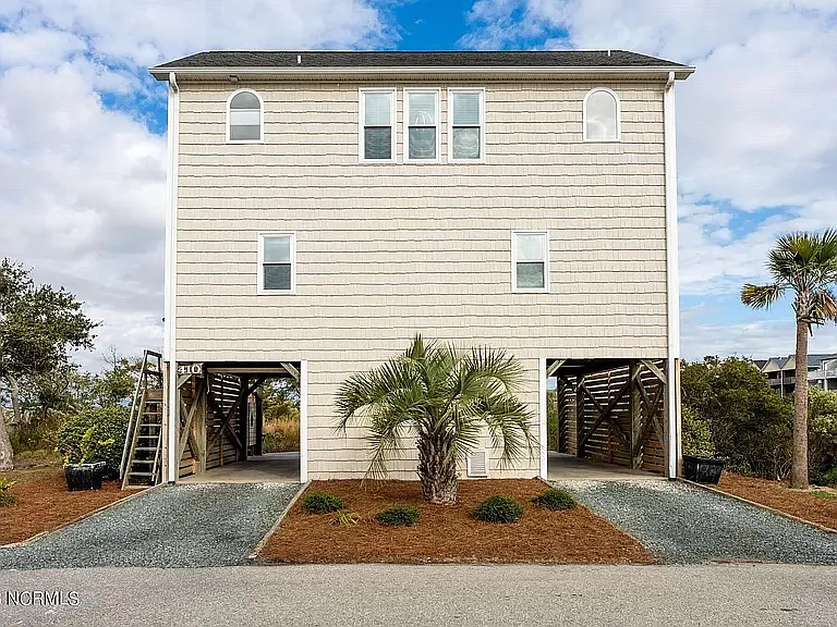 410 W Wilmington Ave — Photo 28